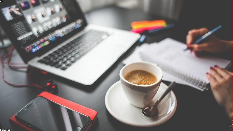 How Customer Reviews Improve Website Conversions